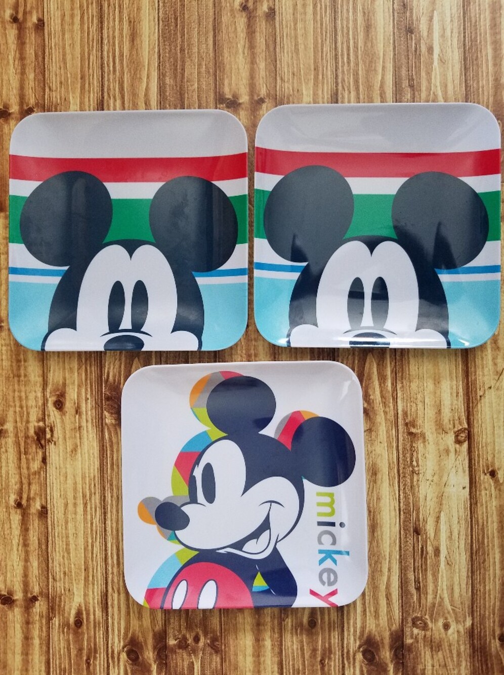 Disney Store Mickey Mouse Melamine Dinnerware Plate Set Summer Plastic Large